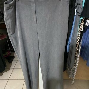 Chicos Gray Metro Leg Ultimate Fit Size 3 short